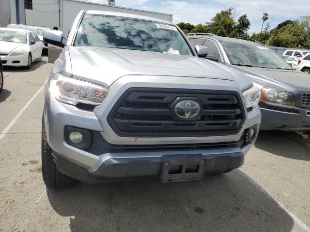 5TFAX5GN0JX122168 - 2018 TOYOTA TACOMA DOUBLE CAB GRAY photo 5