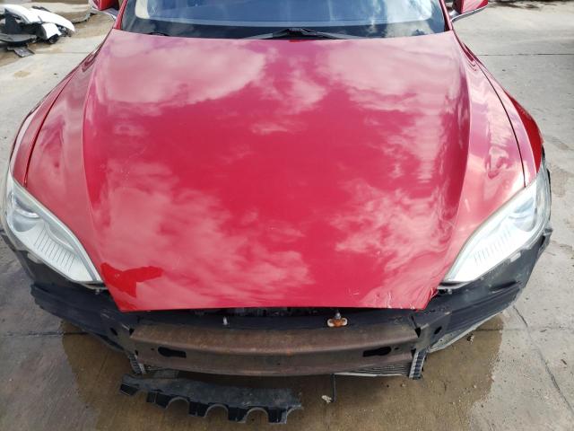 5YJSA1CP1DFP14103 - 2013 TESLA MODEL S წითელი ფოტო 11