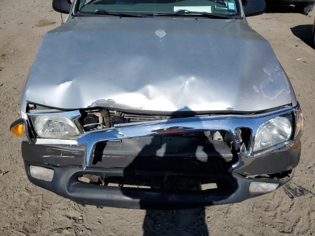 5TENL42N42Z109982 - 2002 TOYOTA TACOMA SILVER photo 11