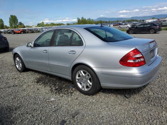 WDBUF26J06A969469 - 2006 MERCEDES-BENZ E 320 CDI SILVER photo 2