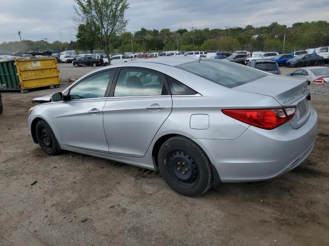 5NPEB4AC7CH385726 - 2012 HYUNDAI SONATA GLS SILVER photo 2