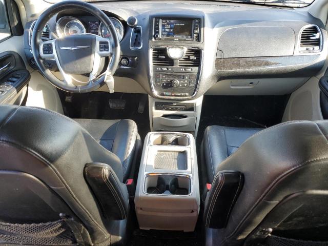 2C4RC1CG3DR726556 - 2013 CHRYSLER TOWN & COU TOURING L SILVER photo 8