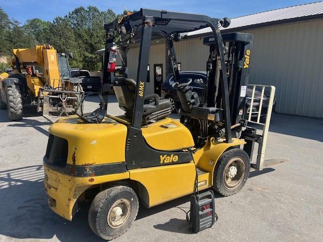 A390V06772S - 2018 YALE FORKLIFT YELLOW photo 3