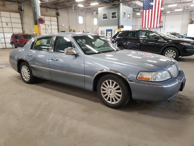 1LNHM81W94Y638937 - 2004 LINCOLN TOWN CAR EXECUTIVE GRAY photo 4