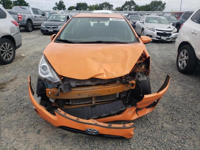 JTDKDTB39F1101580 - 2015 TOYOTA PRIUS C ORANGE photo 5