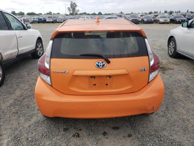 JTDKDTB39F1101580 - 2015 TOYOTA PRIUS C ORANGE photo 6