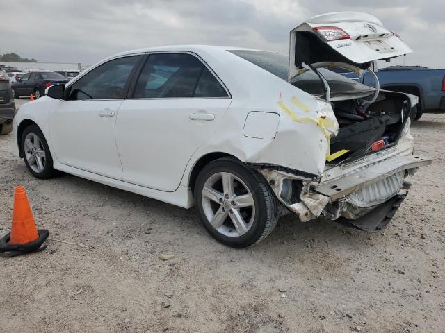 4T1BF1FK9EU779013 - 2014 TOYOTA CAMRY L WHITE photo 2