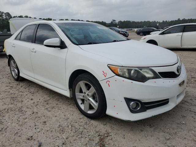 4T1BF1FK9EU779013 - 2014 TOYOTA CAMRY L WHITE photo 4