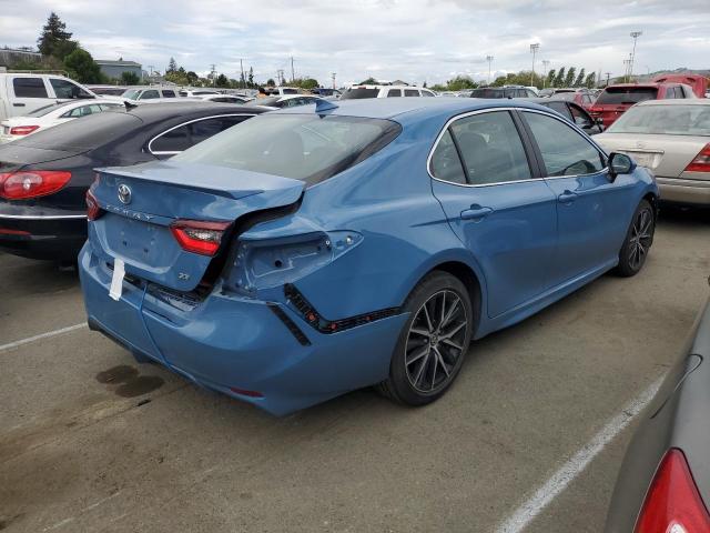 4T1G11AK9PU135400 - 2023 TOYOTA CAMRY SE NIGHT SHADE BLUE photo 3
