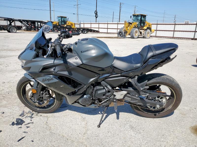 ML5EXER18RDAD5314 - 2024 KAWASAKI EX650 R BLACK photo 3