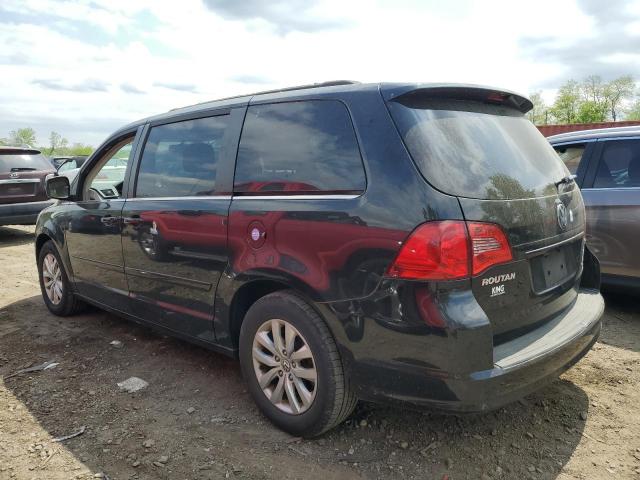 2C4RVABG3CR276868 - 2012 VOLKSWAGEN ROUTAN SE BLACK photo 2