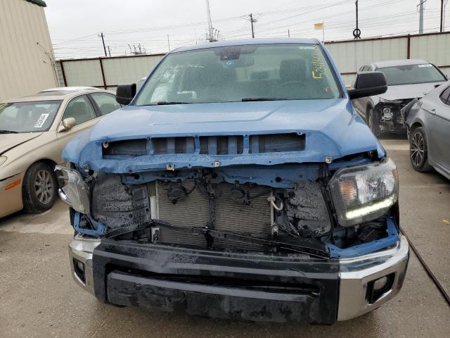 5TFEY5F16MX280757 - 2021 TOYOTA TUNDRA CREWMAX SR5 BLUE photo 5