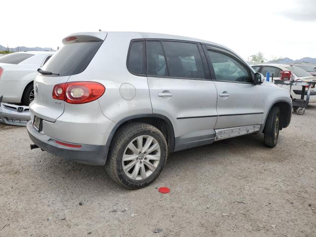 WVGAV75N89W521573 - 2009 VOLKSWAGEN TIGUAN S SILVER photo 3