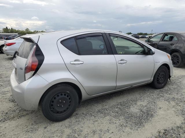 JTDKDTB36F1585353 - 2015 TOYOTA PRIUS C SILVER photo 3