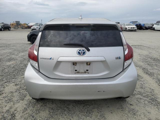 JTDKDTB36F1585353 - 2015 TOYOTA PRIUS C SILVER photo 6