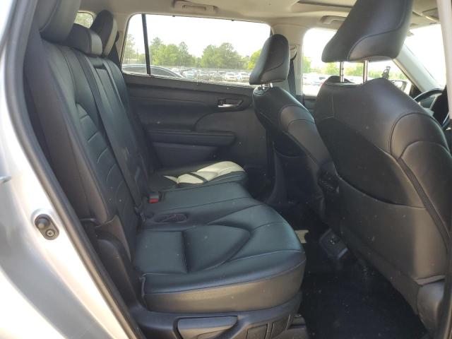 5TDGZRBHXLS517481 - 2020 TOYOTA HIGHLANDER XLE 银色 照片 10