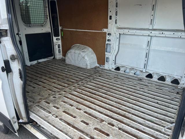 3C6TRVAG2KE513070 - 2019 RAM PROMASTER 1500 STANDARD WHITE photo 6