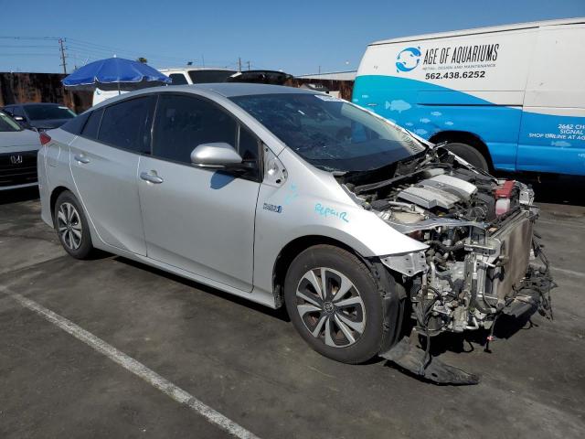 JTDKARFP8J3095745 - 2018 TOYOTA PRIUS PRIM 银色 照片 4