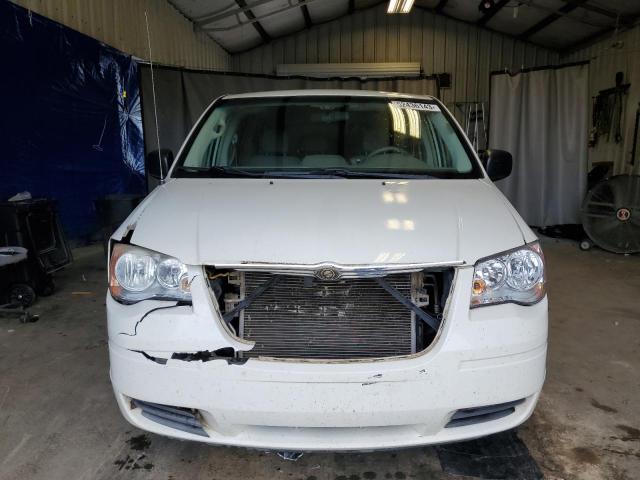 2A8HR44H58R125957 - 2008 CHRYSLER TOWN & COU LX WHITE photo 5