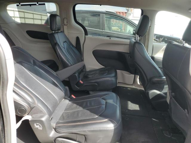 2C4RC1BG2KR651542 - 2019 CHRYSLER PACIFICA TOURING L BLACK photo 11