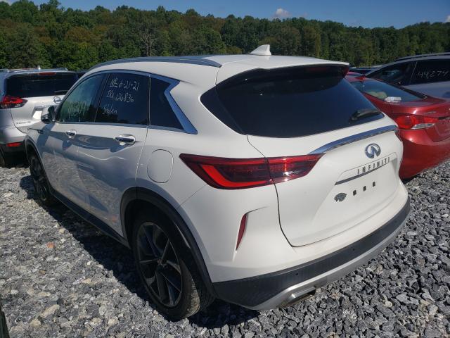 3PCAJ5M30KF103538 - 2019 INFINITI QX50 ESSENTIAL WHITE photo 3