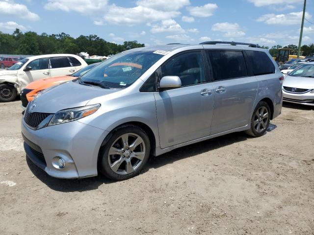 5TDXZ3DCXHS871328 - 2017 TOYOTA SIENNA SE SILVER photo 1