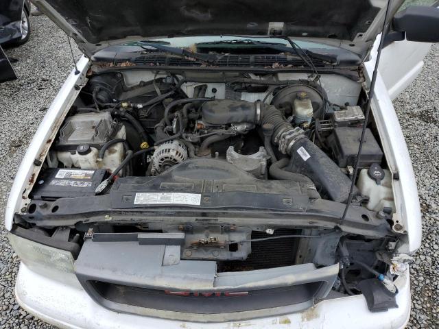 1GTCS19W328227966 - 2002 GMC SONOMA WHITE photo 11