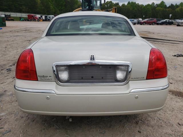 1LNHM83W54Y682625 - 2004 LINCOLN TOWN CAR ULTIMATE BEIGE photo 6