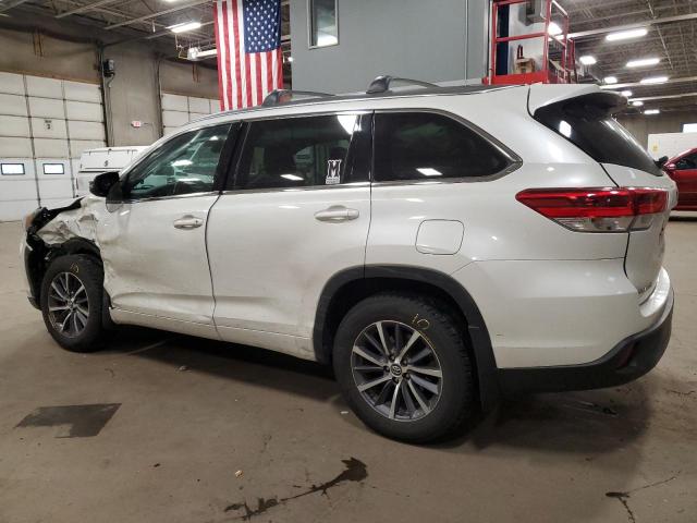 5TDJZRFH3JS530960 - 2018 TOYOTA HIGHLANDER SE WHITE photo 2