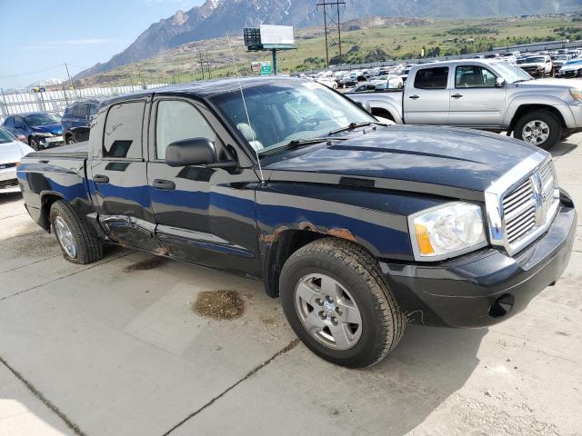 1D7HW58N75S213110 - 2005 DODGE DAKOTA QUAD LARAMIE BLACK photo 4