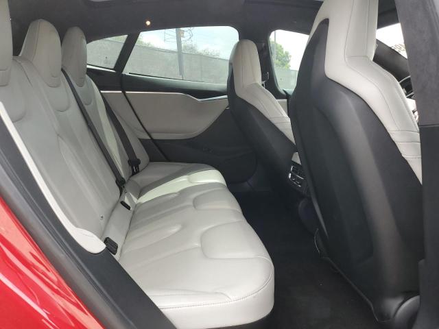 5YJSA1E42GF127593 - 2016 TESLA MODEL S RED photo 10