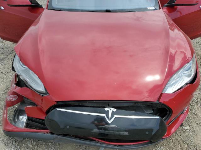 5YJSA1E42GF127593 - 2016 TESLA MODEL S RED photo 11