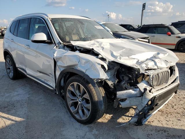 5UXWZ7C51F0M83232 - 2015 BMW X3 SDRIVE28I WHITE photo 4