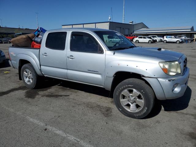 3TMJU62N47M034339 - 2007 TOYOTA TACOMA DOUBLE CAB PRERUNNER SILVER photo 4