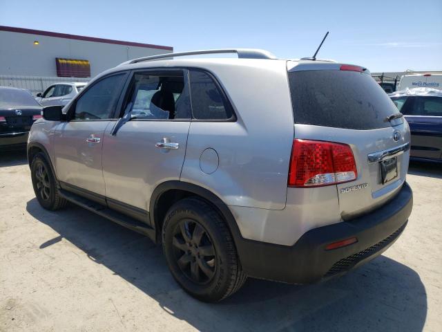 5XYKT4A20DG364619 - 2013 KIA SORENTO LX SILVER photo 2