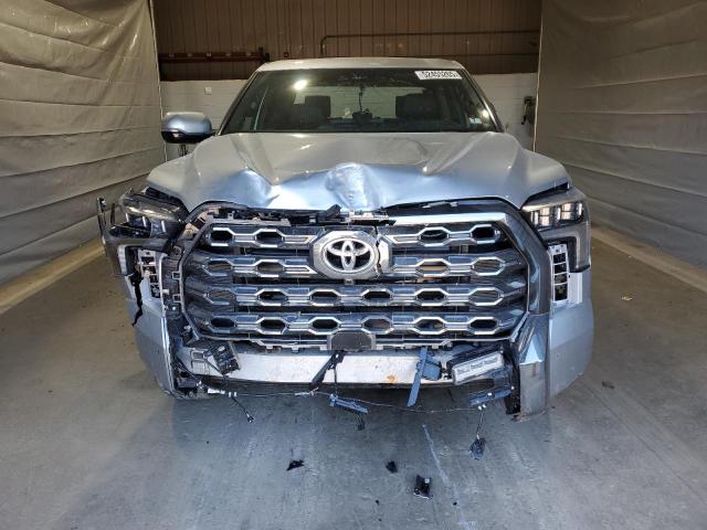 5TFNA5DB5SX287261 - 2025 TOYOTA TUNDRA CREWMAX PLATINUM 银色 照片 5