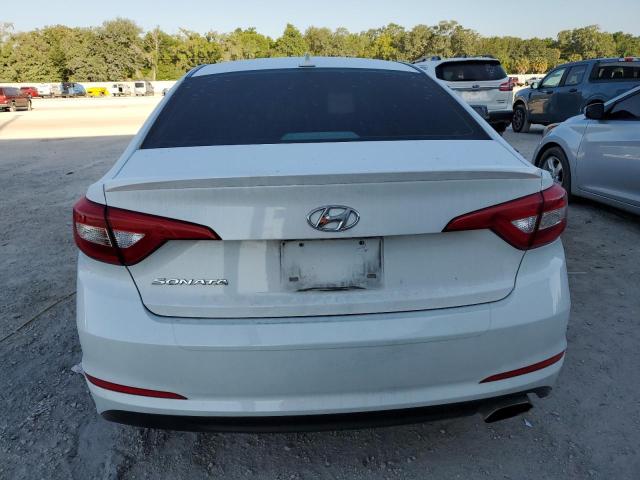 5NPE24AF9HH595777 - 2017 HYUNDAI SONATA SE WHITE photo 6