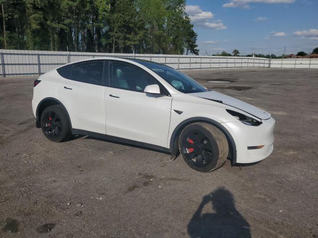 7SAYGDEE6RA259956 - 2024 TESLA MODEL Y WHITE photo 4