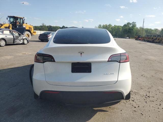 7SAYGDEE6RA259956 - 2024 TESLA MODEL Y WHITE photo 6