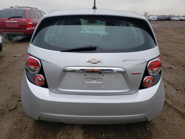 1G1JE6SB0E4218486 - 2014 CHEVROLET SONIC LTZ SILVER photo 6