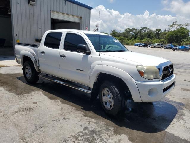 5TFJU4GN7BX005434 - 2011 TOYOTA TACOMA DOUBLE CAB PRERUNNER WHITE photo 4