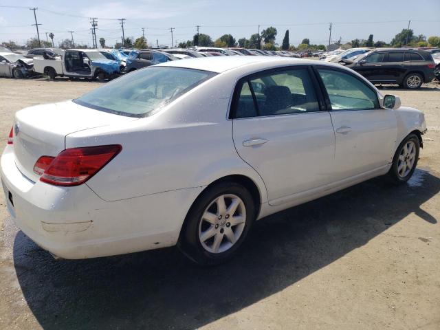 4T1BK36B75U021324 - 2005 TOYOTA AVALON XL WHITE photo 3