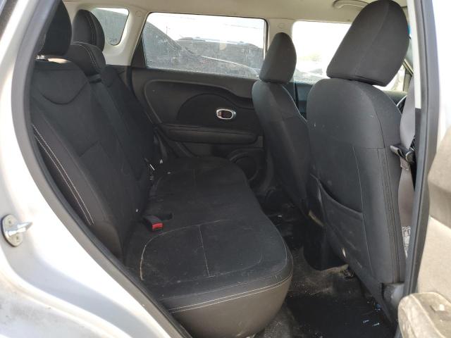 KNDJN2A25E7701570 - 2014 KIA SOUL SILVER photo 10