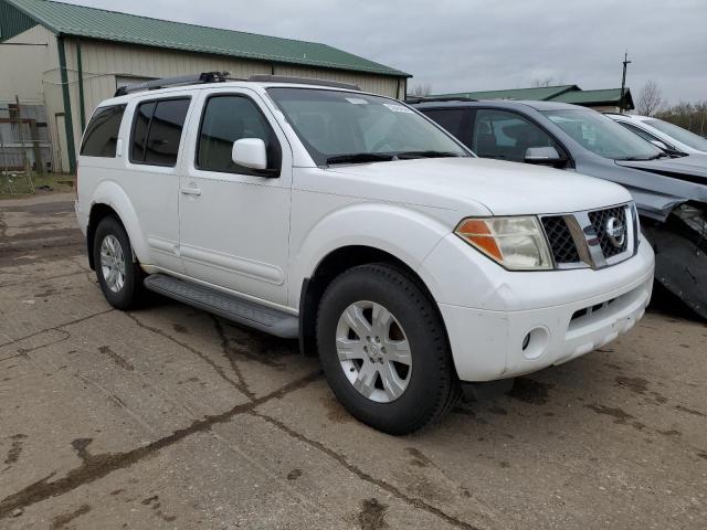 5N1AR18W15C755264 - 2005 NISSAN PATHFINDER LE 白色 照片 4