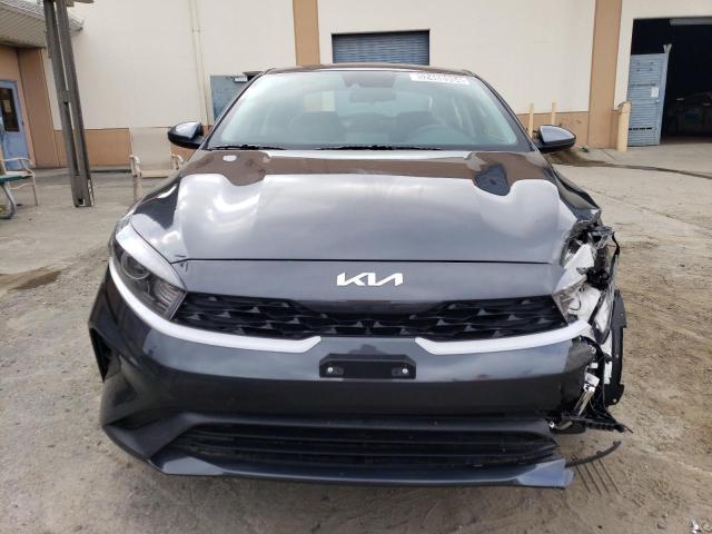 3KPF24AD0RE768787 - 2024 KIA FORTE LX GRAY photo 5