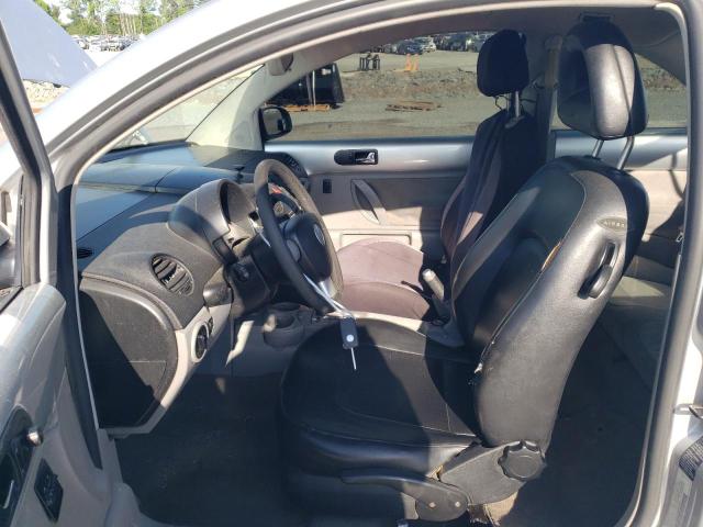 3VWBK31C94M412690 - 2004 VOLKSWAGEN NEW BEETLE GL 银色 照片 7