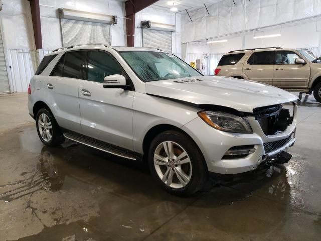4JGDA5HB6DA226119 - 2013 MERCEDES-BENZ ML 350 4MATIC SILVER photo 4