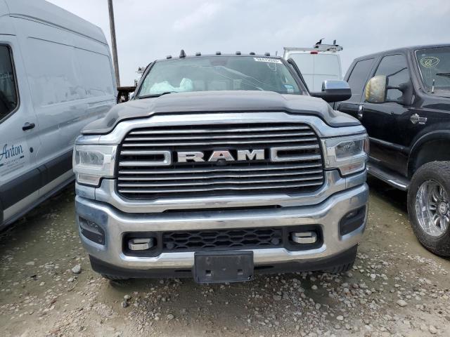 3C63RRJL5LG301886 - 2020 RAM 3500 LARAMIE GRAY photo 5