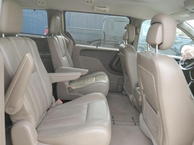 2A4RR8DG0BR777025 - 2011 CHRYSLER TOWN & COU TOURING L CREAM photo 11