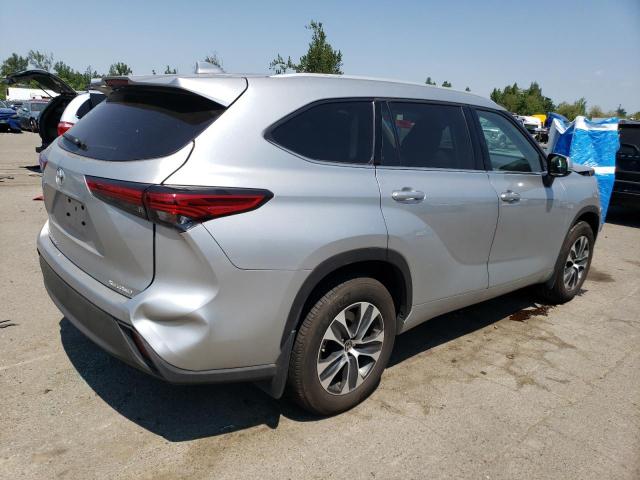 5TDGZRBH4NS581129 - 2022 TOYOTA HIGHLANDER XLE Մոխրագույն լուսանկար 3